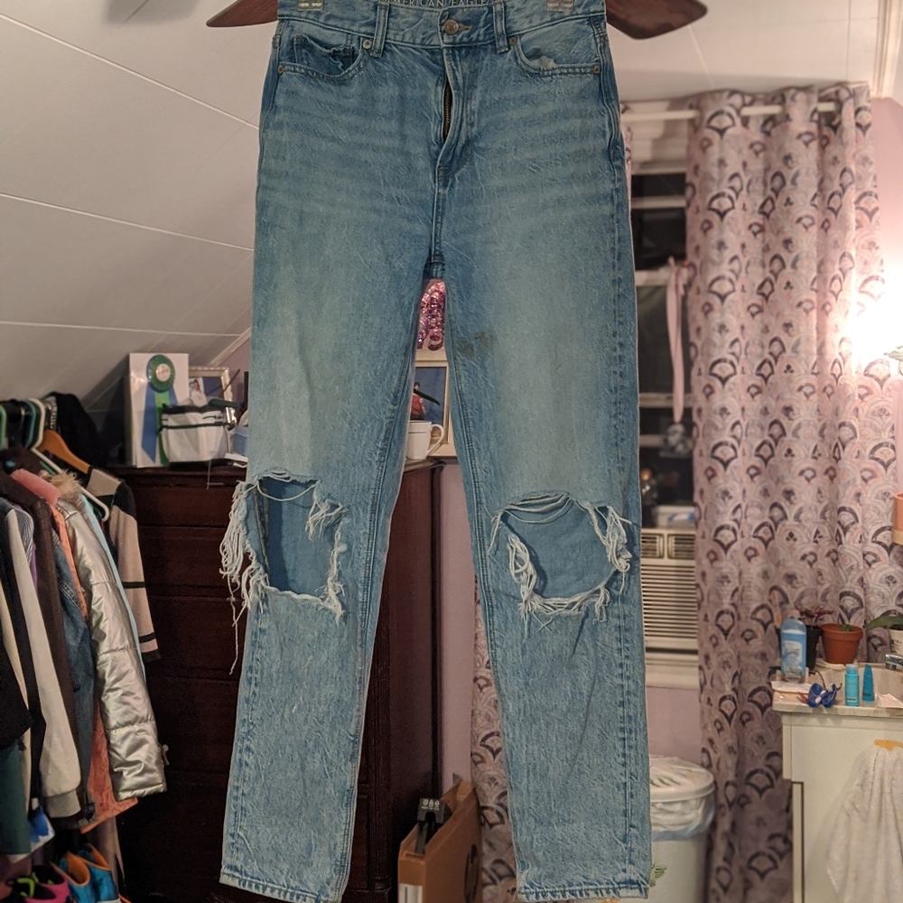 American Eagle Mom Jeans